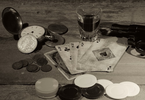 Master poker strategy: advantageous resources for casino players