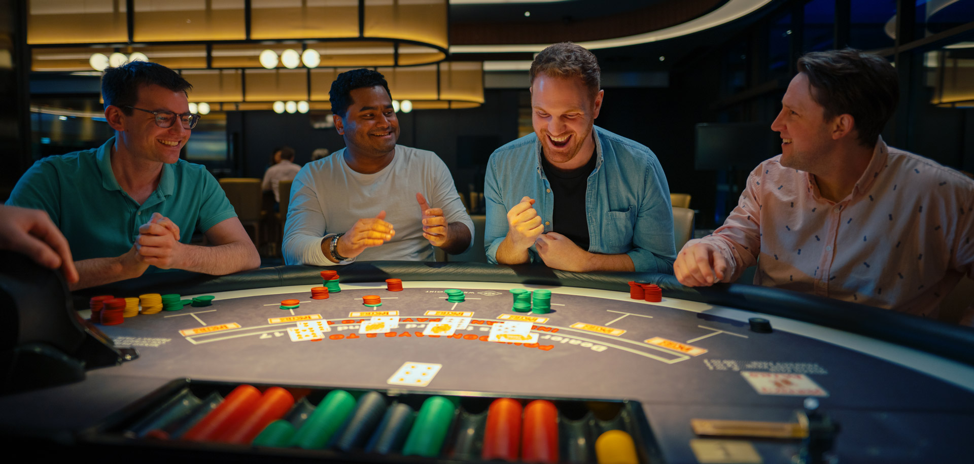 https://uze-wowbet.com